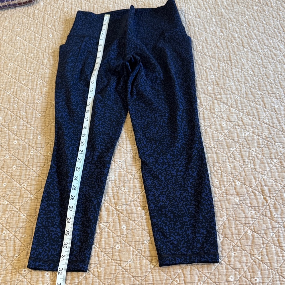 Athleta Women's Salutation Navy and Black Textured Leggings